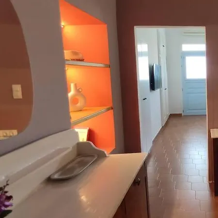 Village View House * 加利萨斯